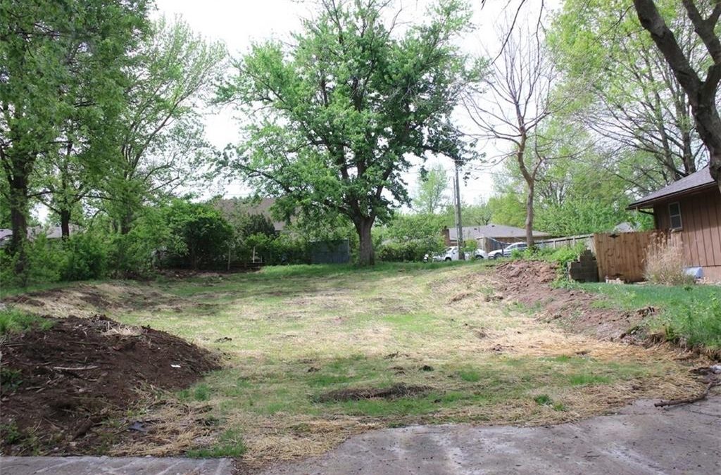 Active | 16701 E 29th Street S, Independence, MO 64055